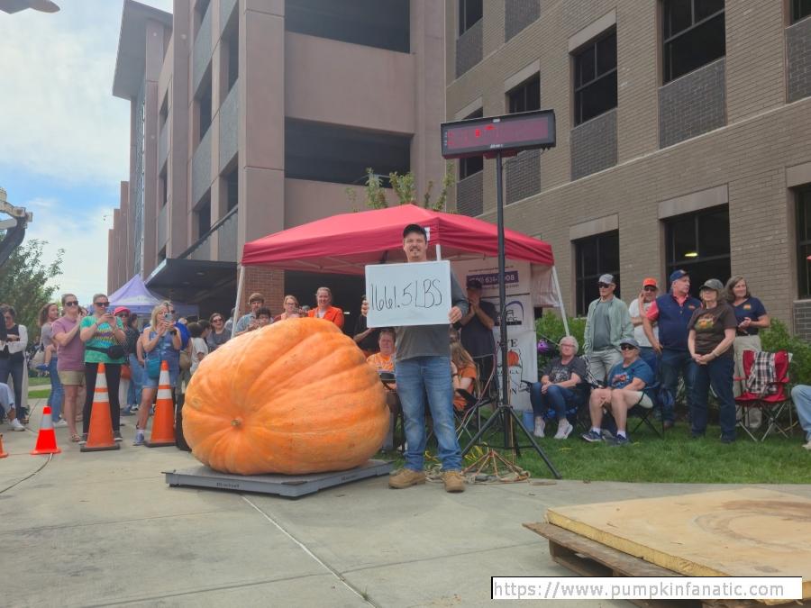 fruitImages/1661.5 Hilton 2025C.jpg